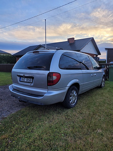 Chrysler Grand Voyager (2 foto / 10)