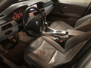 BMW 330Xi (7 foto / 11)