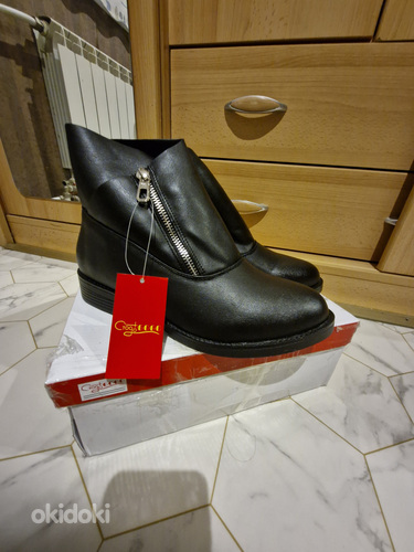 Uued poolsaapad. Saapad. Sisetald 25-25,4 cm