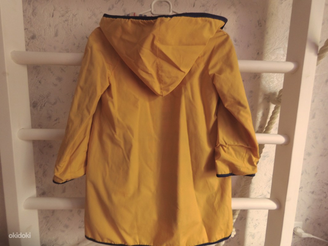 Демисезонное пальто для девочки размер 140 (фото #2)