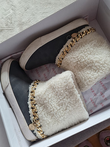 Guess kingi 31 (1 foto / 3)
