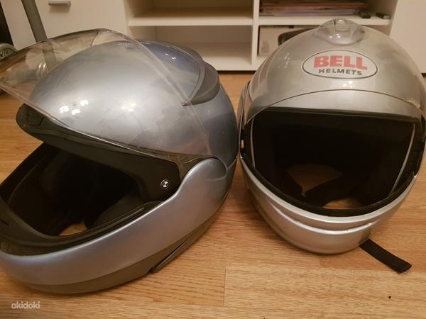 2 kiivrit BMW mootorrattale
