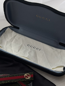 Очки GUCCI (3 фото из 6)