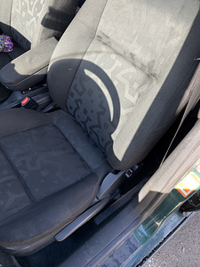 Müüa VW Golf 4 istmed (1 foto / 3)