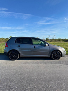 Volkswagen Golf 5 2.0 TDI 103kW ATM (3 foto / 8)