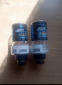 HID Xenon esilaternate asenduspirnid - D2S -12000K/10000K/8K (5 foto / 6)
