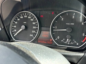 BMW 118 2.0 (6 фото из 8)
