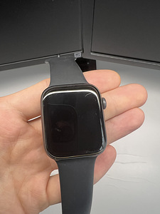 Apple Watch Series 5 44mm (2 foto / 2)