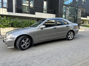 Mercedes-Benz C 180 1.8 105kW (2 foto / 13)