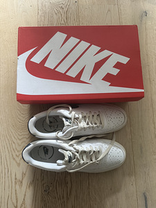 Nike Court Vision Low (3 foto / 5)