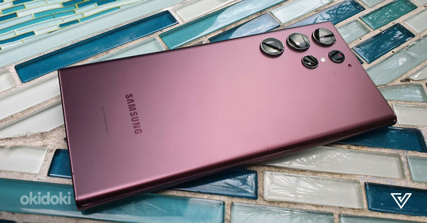 Samsung Galaxy S22 Ultra 12/256Gb (фото #1)