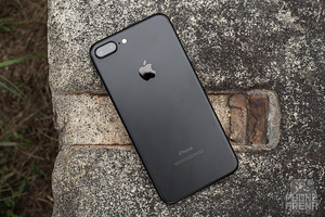 iPhone 7 Plus 128GB Black heas seissukorras, aku 100 (1 foto / 1)