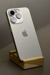 iPhone 15 Pro Max 256Gb Natural Tittan heas seissukorras (1 foto / 2)
