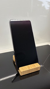 Samsung Galaxy S22 8/128Gb Black väga heas seissukorras (2 foto / 2)