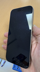 iPhone 15 Pro 1TB Grey (5 foto / 8)