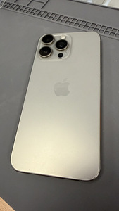 iPhone 15 Pro Max 256Gb Natural tittanium v heas korras (3 foto / 3)