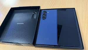 Samsung Galaxy Fold 6 12/256Gb в хорошем состоянии (1 фото из 5)