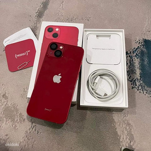Apple iPhone 13 256Gb Red v heas korras (1 foto / 1)