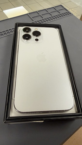 Apple iPhone 13 Pro 128Gb Silver v heas seissukorras (1 foto / 2)
