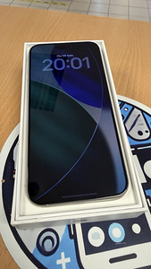 iPhone 15 Pro Max 256Gb White Titanium v heas seissukorras (2 foto / 2)