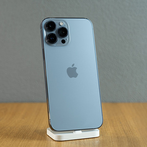 iPhone 13 Pro Max 128Gb Blue v heas seissukorras (2 foto / 2)