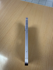 iPhone 13 128Gb Roosa heas seissukorras (5 foto / 5)