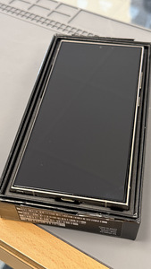 Samsung Galaxy S24 Ultra 12/256Gb Natural Titanium (3 foto / 3)