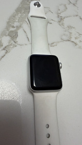 Apple Watch 3 38Mm GPS silver v heas korras (2 foto / 3)