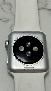 Apple Watch 3 38Mm GPS silver v heas korras (3 foto / 3)