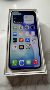 Apple iPhone 14 256Gb White v heas korras (2 foto / 5)