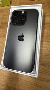 Apple iPhone 15 Pro 128Gb Black v heas korras (2 foto / 6)