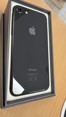 Apple iPhone 8 256Gb Черный как новый