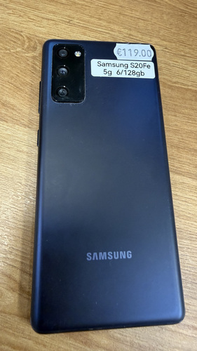 Samsung Galaxy S20 Fe 5G 128Gb Blue в очень хорошем состоянии