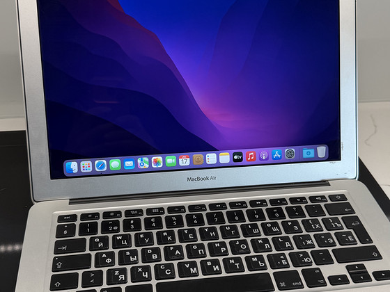 Macbook air 13 (2017) 1.6 ghz 8gb 256Gb silver v heas korras
