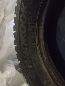 Шины HANKOOK 185/65R15 (1 фото из 2)
