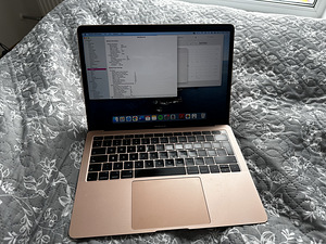 MacBook Air i5/128GB/8GB (13", 2018) (5 foto / 5)