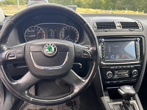 Skoda Octavia 2.0 2009a (5 foto / 9)