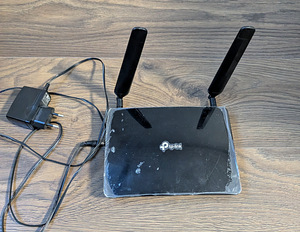 TP-Link TL-MR6400 4G (1 foto / 3)
