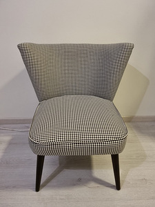 Tugitool TMS (75x69x68) must-valge (1 foto / 4)
