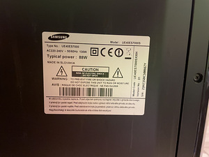 Samsung UE40ES7000, Full HD 1080p 40", 3D (2 foto / 3)
