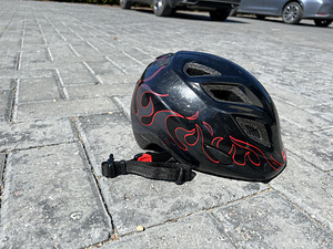 Laste kiiver MET 52-57 cm (1 foto / 5)