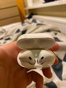 Airpods gen 2 (2 фото из 2)