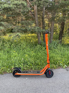 Самокат ZEECLO COMET II 7,5 AH ELECTRIC SCOOTER (2 фото из 7)