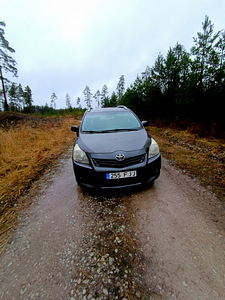 Toyota Verso (1 фото из 12)