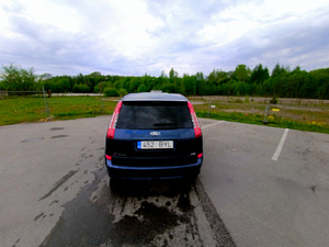 Ford Focus C-Max (6 фото из 8)