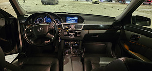 Mercedes Benz E220 (8 фото из 11)