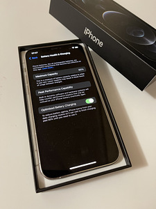 iPhone 12 Pro, 256 ГБ, серебристый (2 фото из 4)