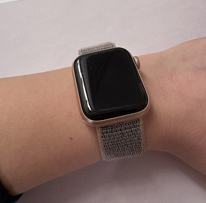 Apple Watch Series 4 (4 foto / 4)