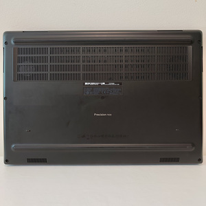 Dell Precision 7530 | i7-8850H Quadro P3200 (3 foto / 4)