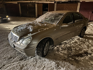 Mercedes-Benz C200 120kw kompressor ATM (4 foto / 5)